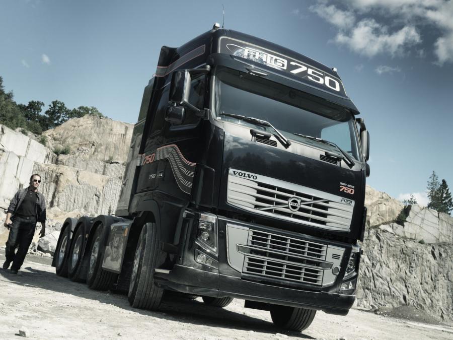  Volvo FH16 750 8x4 2011 года  (фото 10 из 12)